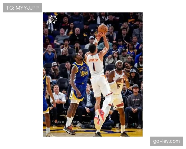 太阳雷霆出线生死战，布克亚历山大得分王对决